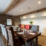 The Greyhound 3* Shap