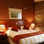 The Greyhound 3*