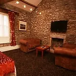 The Greyhound 3* Shap