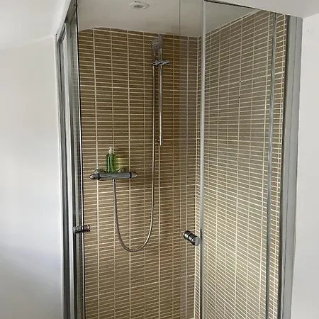 Bed & Breakfast The Greyhound 3*