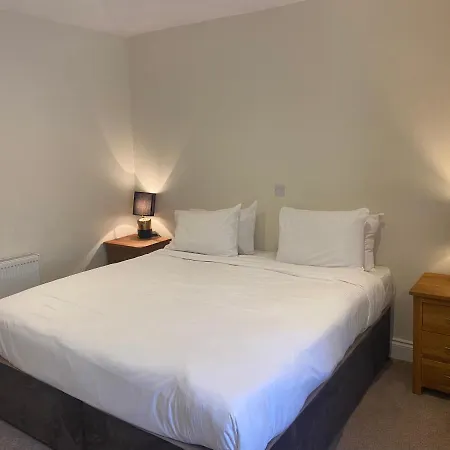 Bed & Breakfast The Greyhound Shap