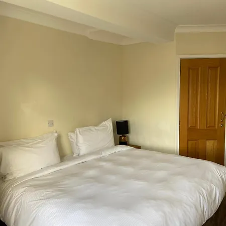 The Greyhound Bed & Breakfast