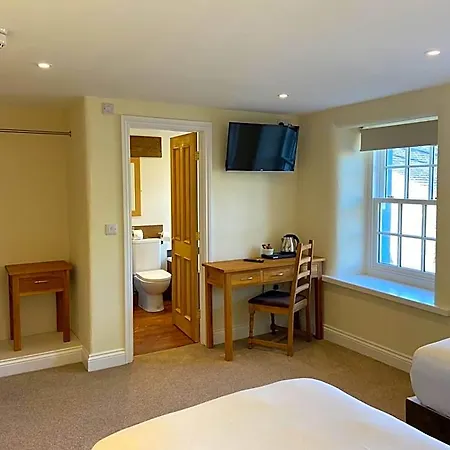 The Greyhound Bed & Breakfast