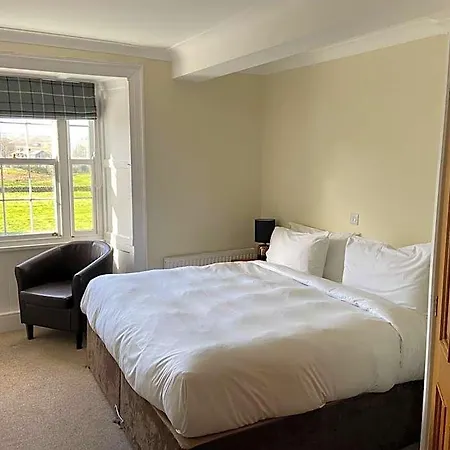 The Greyhound Bed & Breakfast 3*