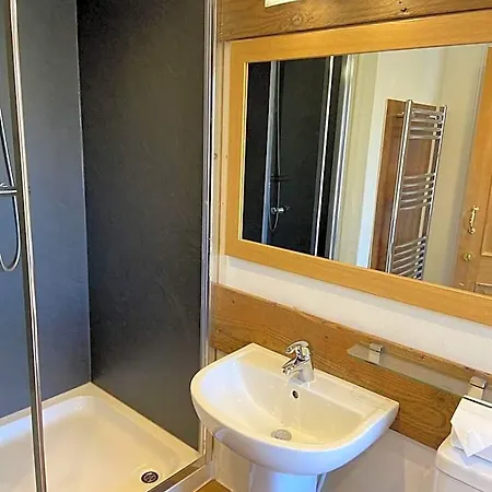 The Greyhound 3*