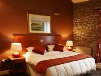 The Greyhound 3*