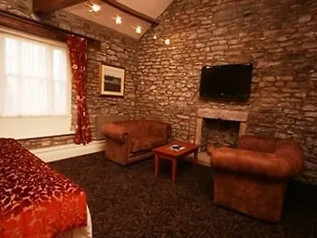 The Greyhound 3* Shap