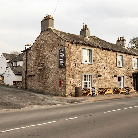 The Greyhound 3* Shap