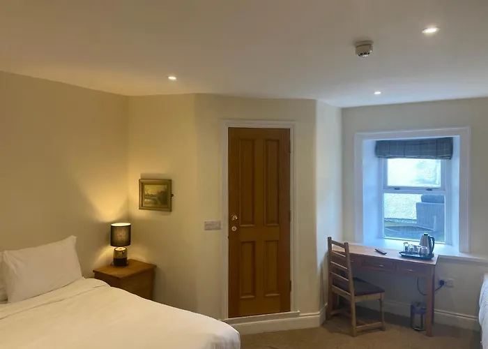 Bed & Breakfast The Greyhound Shap