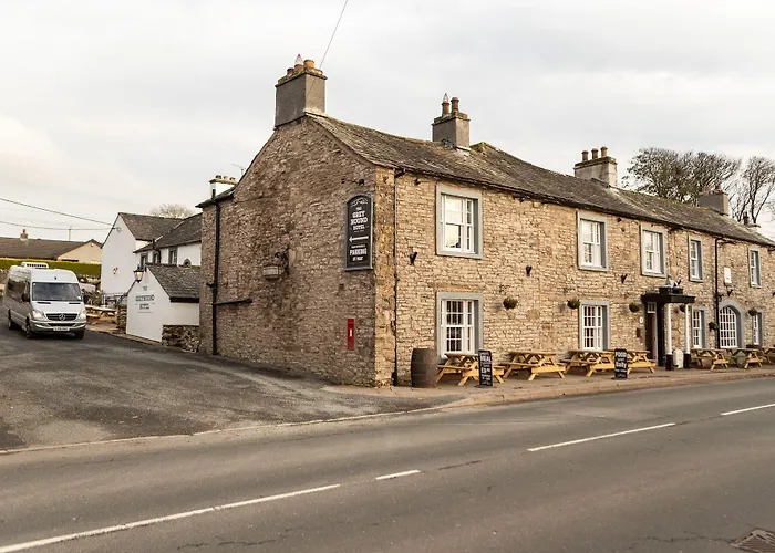 The Greyhound 3* Shap