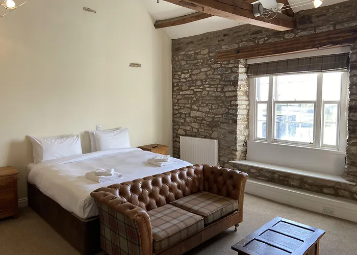 The Greyhound Bed & Breakfast 3*